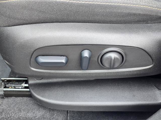 Used 2024 Chevrolet Equinox LT FWD image 12