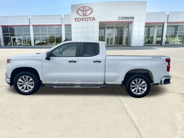 Used 2020 Chevrolet Silverado 1500 Custom w/ Custom Value Package AWD/4WD image 2