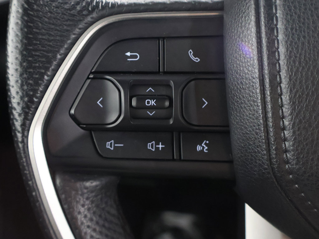 Used 2025 Toyota Sequoia SR5 AWD/4WD image 46