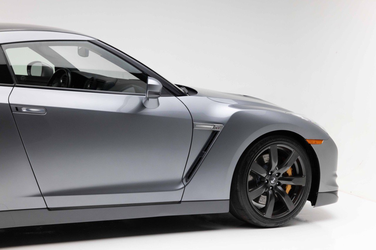 Used 2010 Nissan GT-R Premium AWD/4WD image 37