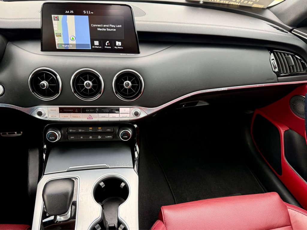 Used 2019 Kia Stinger GT2 AWD/4WD image 14