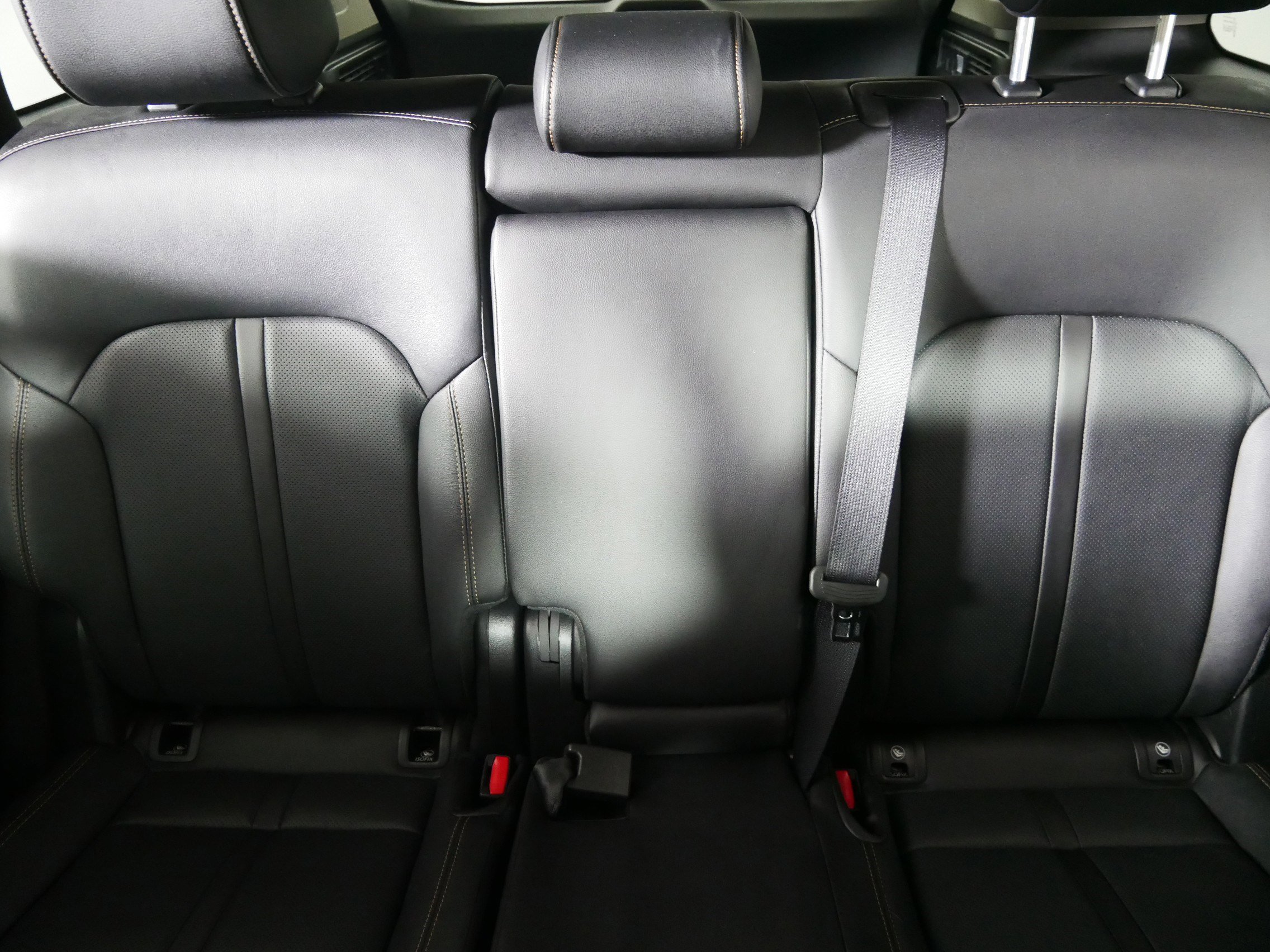 Certified 2025 MAZDA CX-70 3.3 Turbo w/ Preferred Package image 13