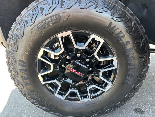 New 2026 GMC Sierra 2500 AT4X image 16