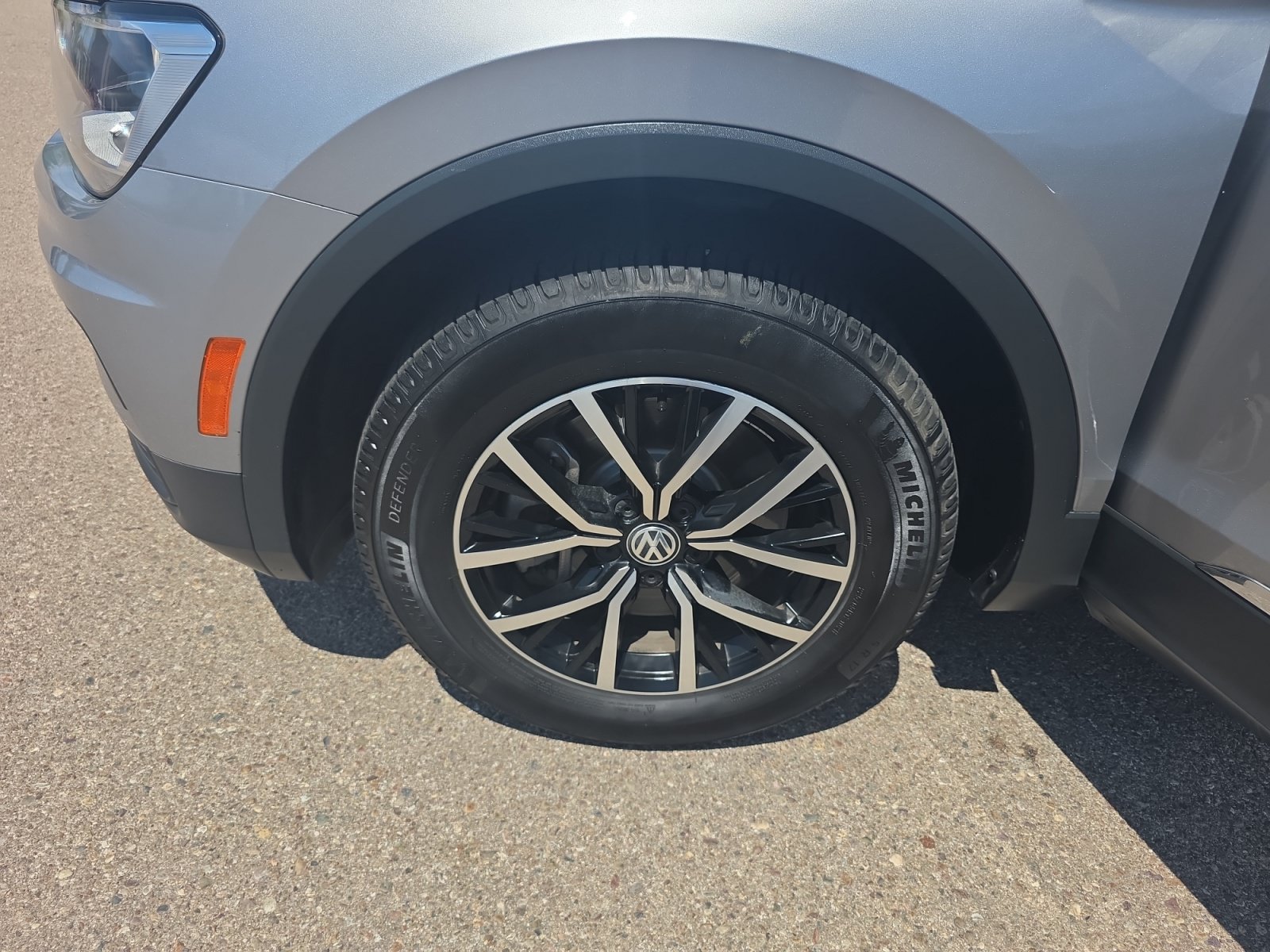 Used 2021 Volkswagen Tiguan SE FWD image 26