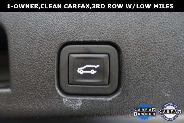 Used 2025 GMC Acadia Elevation image 11