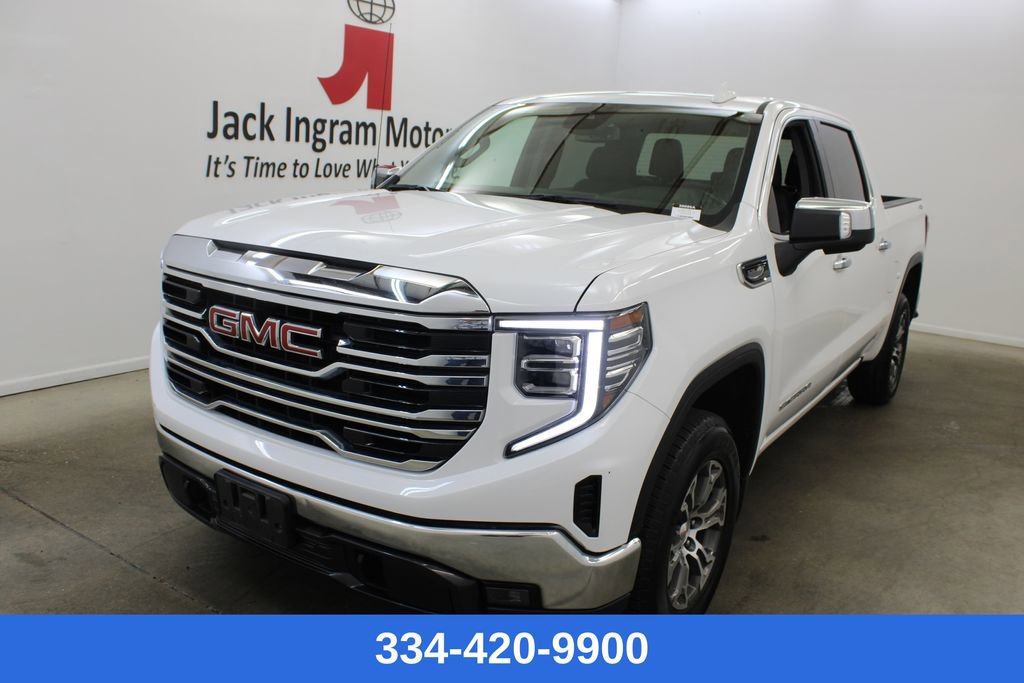 Used 2025 GMC Sierra 1500 SLT AWD/4WD image 1