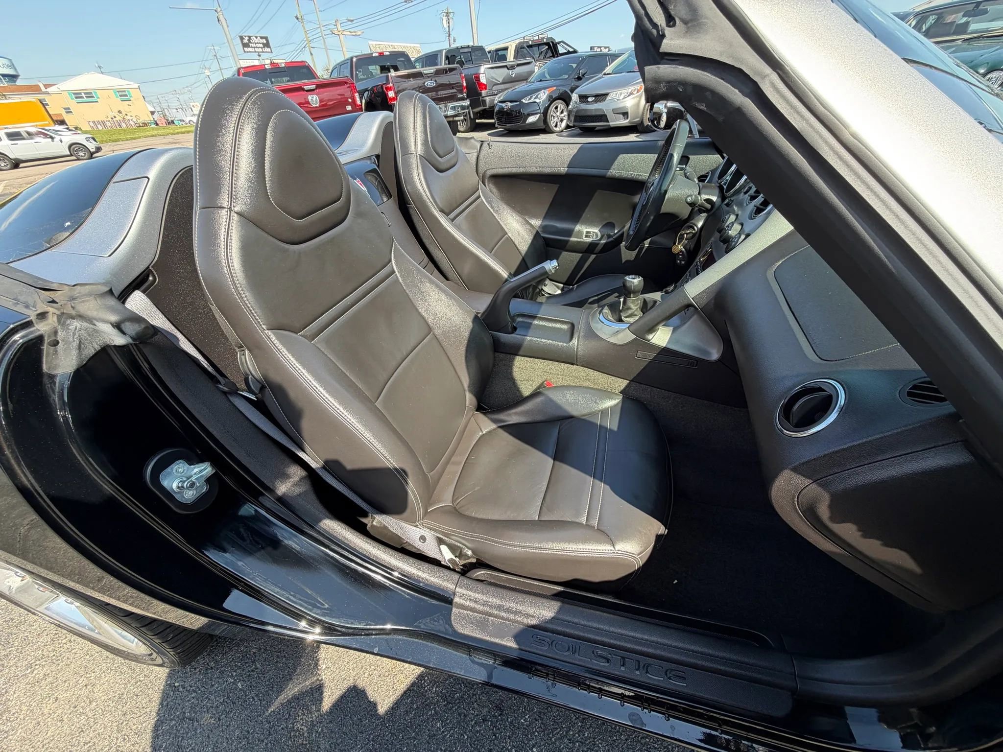 Used 2006 Pontiac Solstice Convertible w/ Premium Package image 12