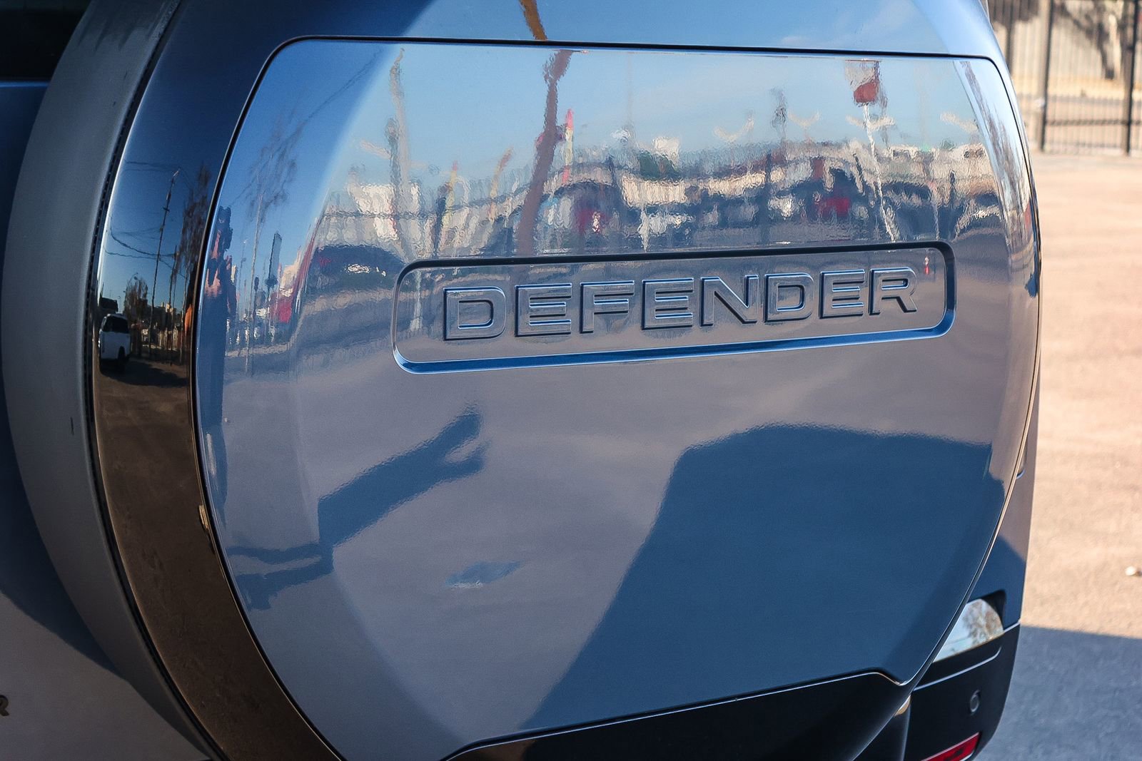 New 2026 Land Rover Defender 110 X-Dynamic SE image 11
