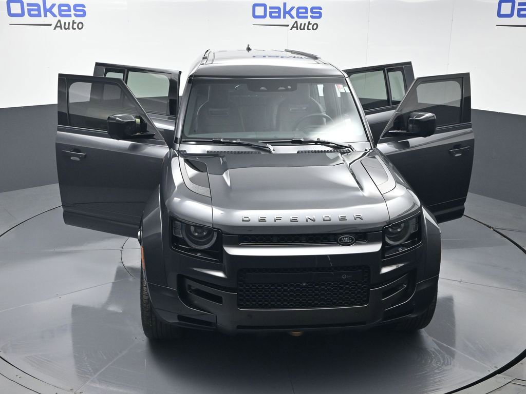 Used 2025 Land Rover Defender 110 AWD/4WD image 58