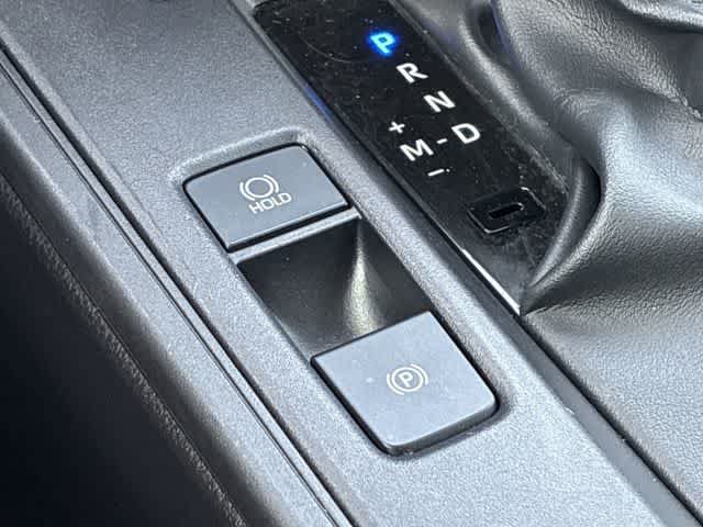 Used 2026 Toyota Corolla Cross L FWD image 38