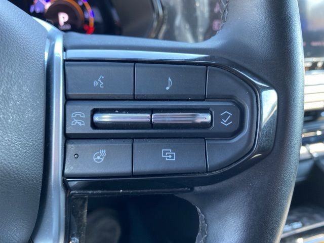 Used 2024 Chevrolet Colorado LT w/ LT Convenience Package III image 13