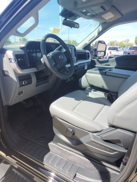 New 2026 Ford F250 XL w/ XL Chrome Package image 38