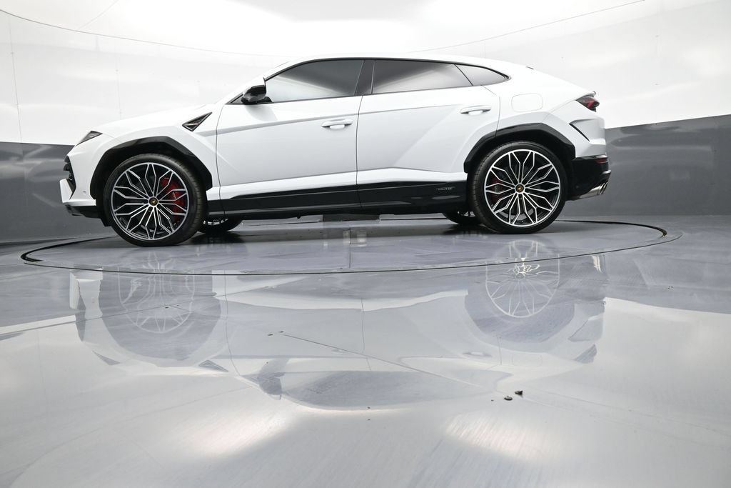 Used 2025 Lamborghini Urus SE AWD/4WD image 40