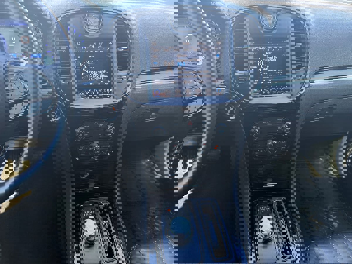 Used 2018 Chrysler 300 S image 10