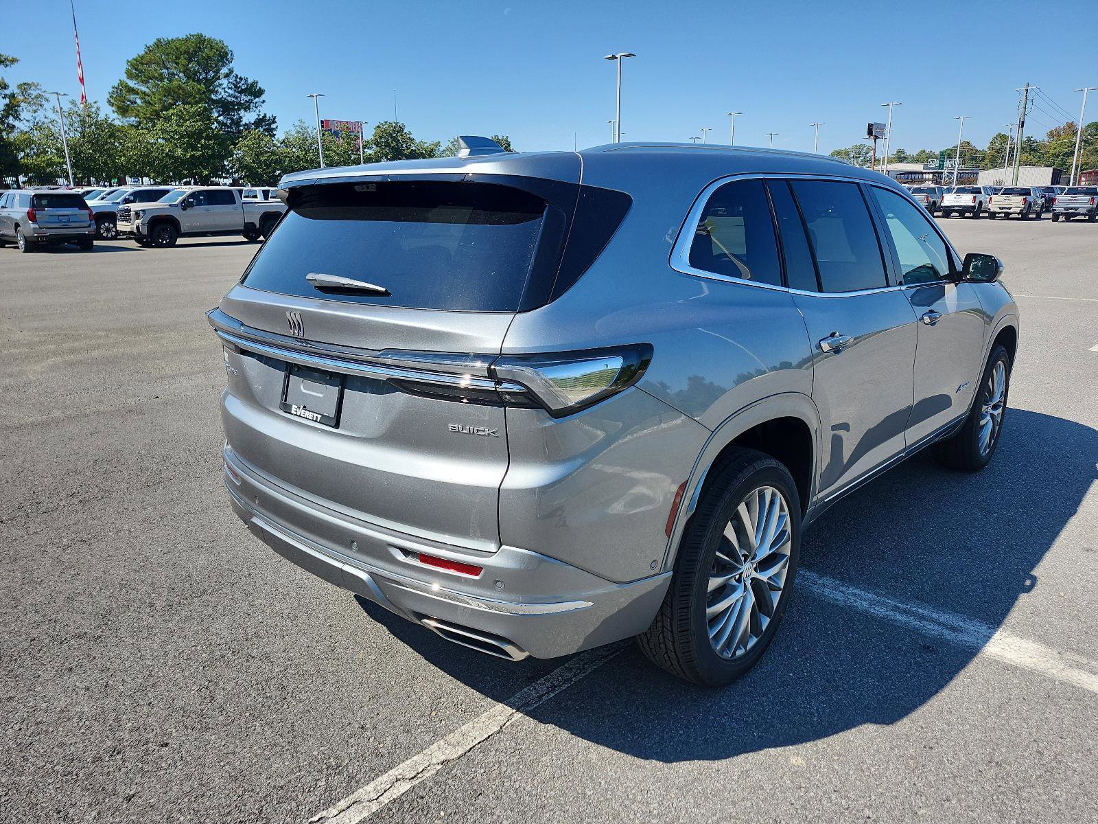 New 2026 Buick Enclave Avenir w/ Super Cruise Package image 3
