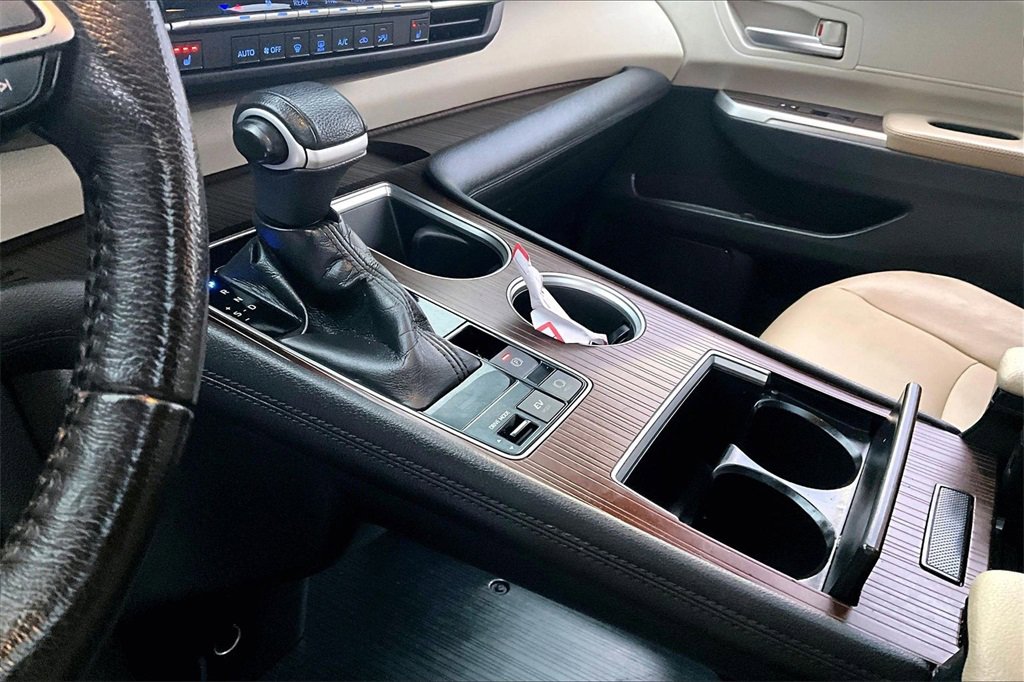 Certified 2021 Toyota Sienna XLE image 16