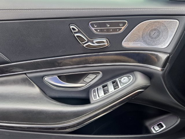 Used 2020 Mercedes-Benz S 560 4MATIC Sedan w/ AMG Line Exterior image 30