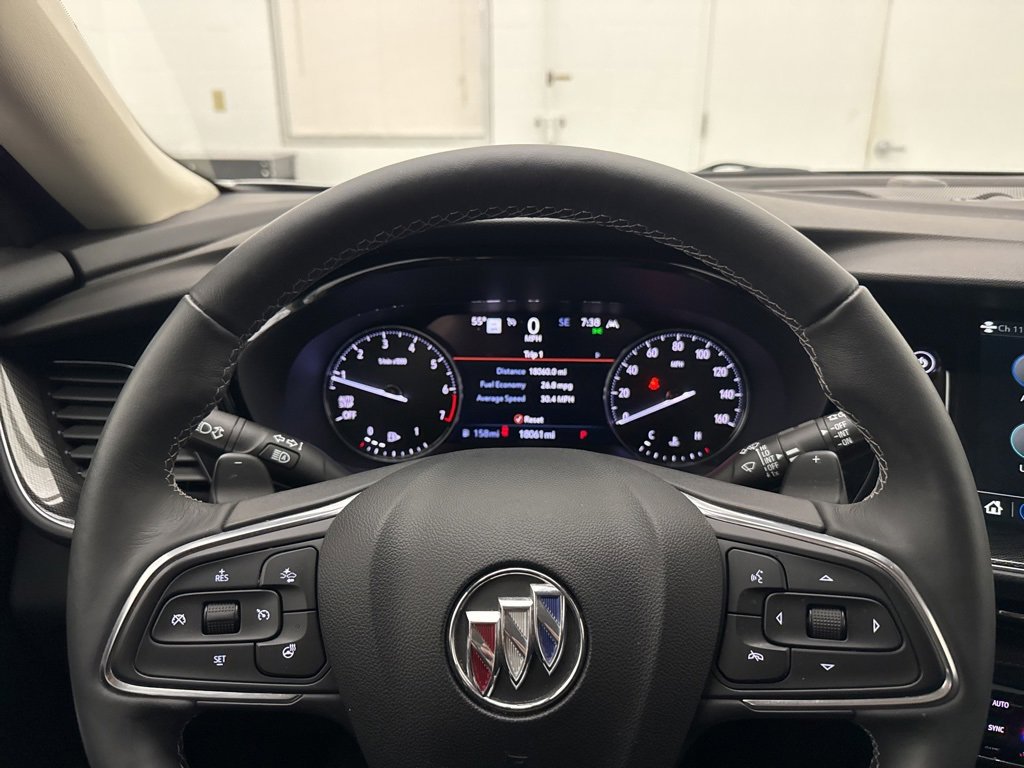 Used 2022 Buick Envision Essence w/ Technology Package I image 25