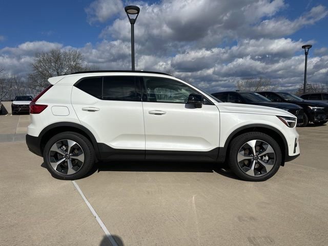 New 2026 Volvo XC40 B5 Plus w/ Protection Package Premier image 8