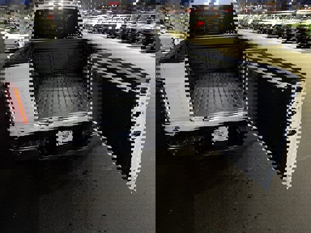 New 2025 Ford F150 Lariat w/ Equipment Group 501A Mid image 9