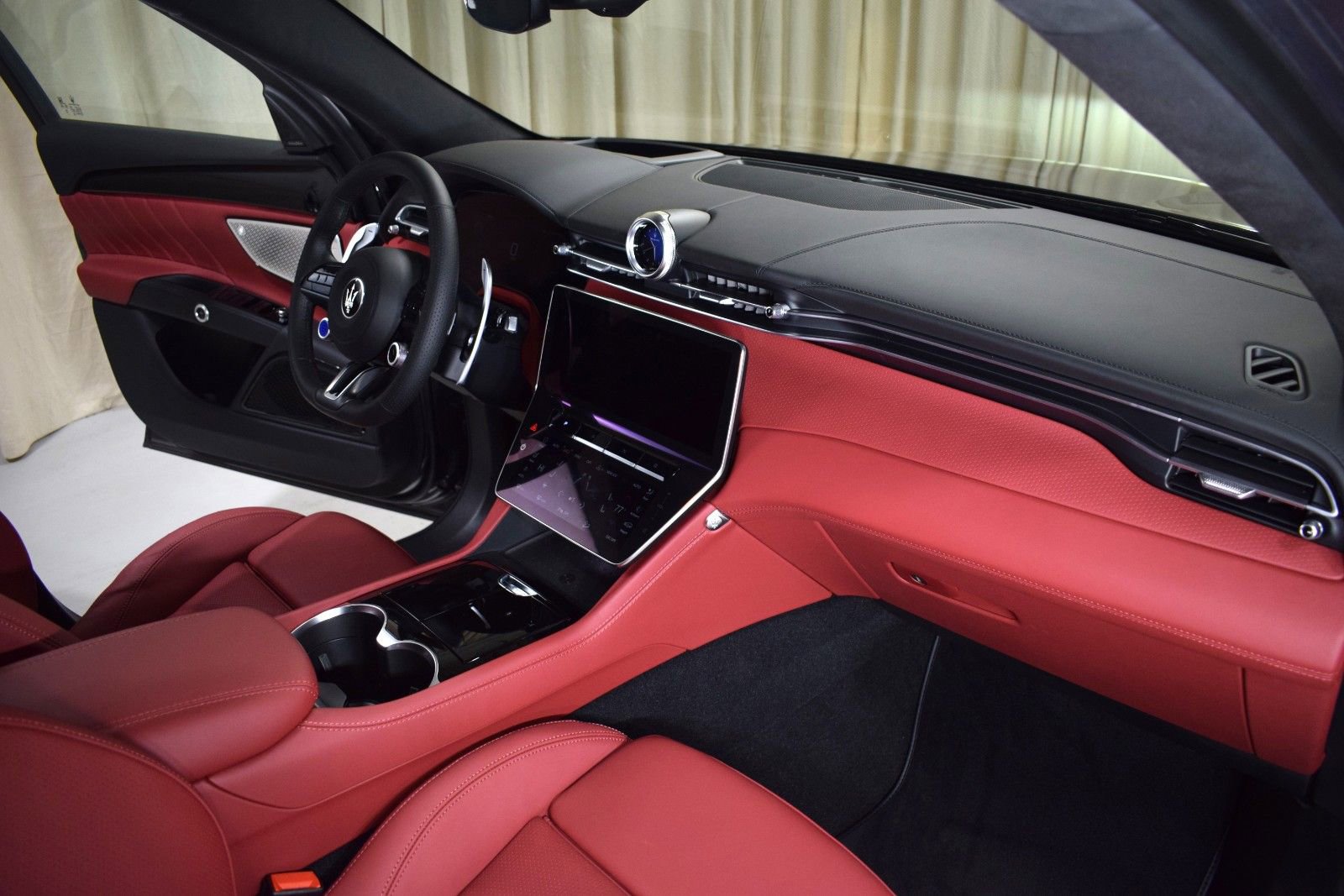 New 2025 Maserati Grecale Folgore image 26