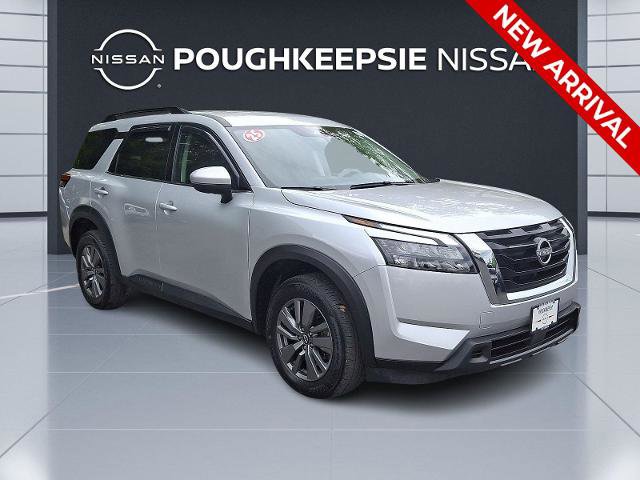 Certified 2025 Nissan Pathfinder SV AWD/4WD image 1