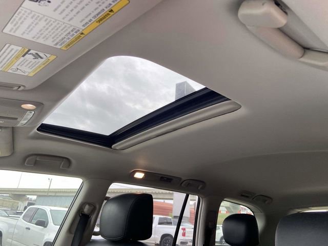 Used 2021 Nissan Armada Platinum w/ Captain's Chairs Package image 13