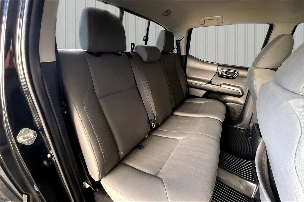 Used 2017 Toyota Tacoma SR5 w/ Tow Package AWD/4WD image 18