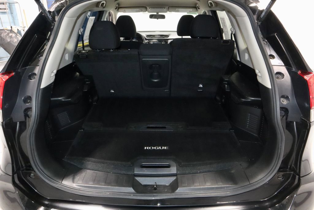 Used 2017 Nissan Rogue S w/ S Appearance Package FWD image 14