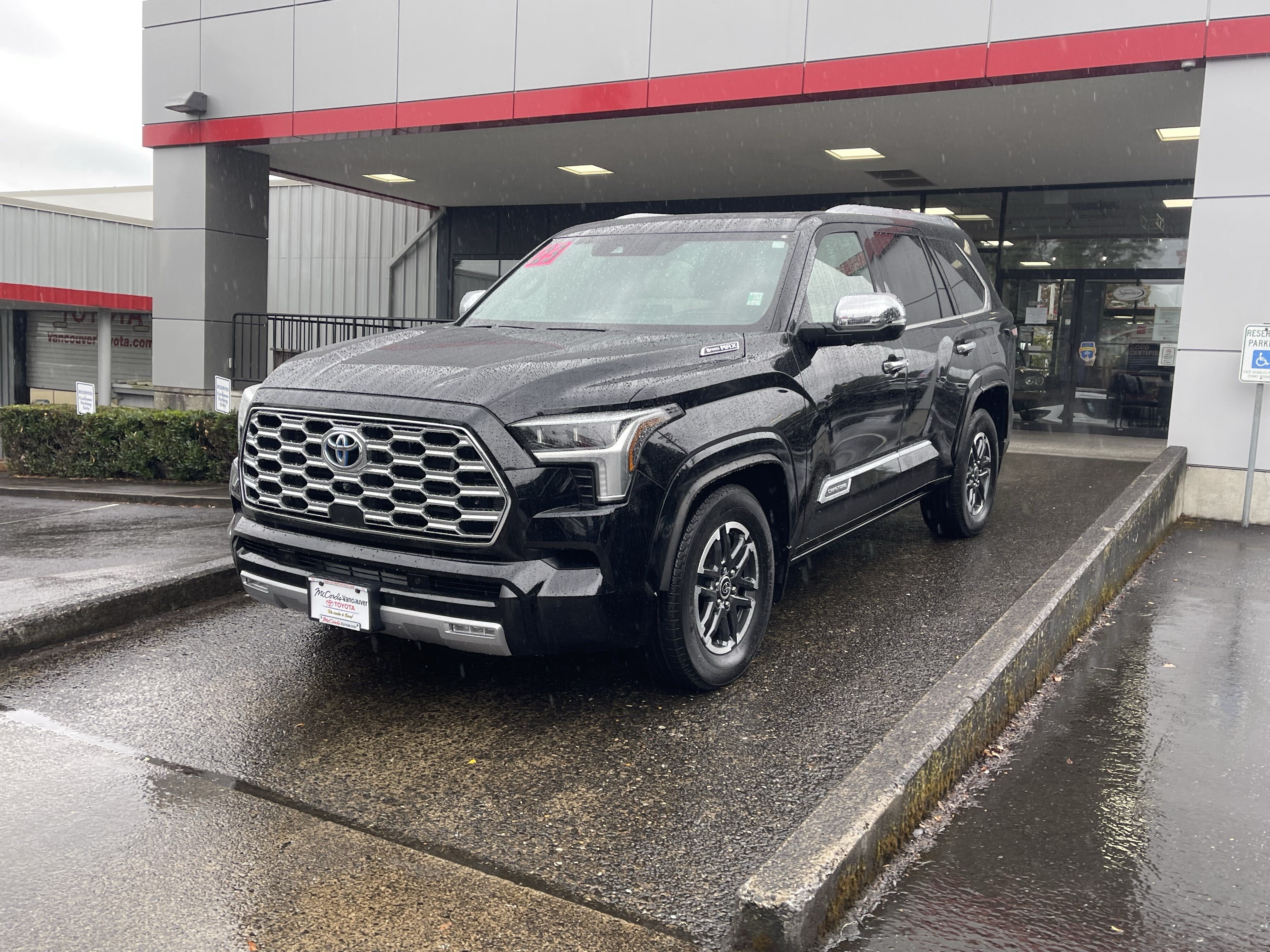 Certified 2023 Toyota Sequoia Capstone AWD/4WD image 4