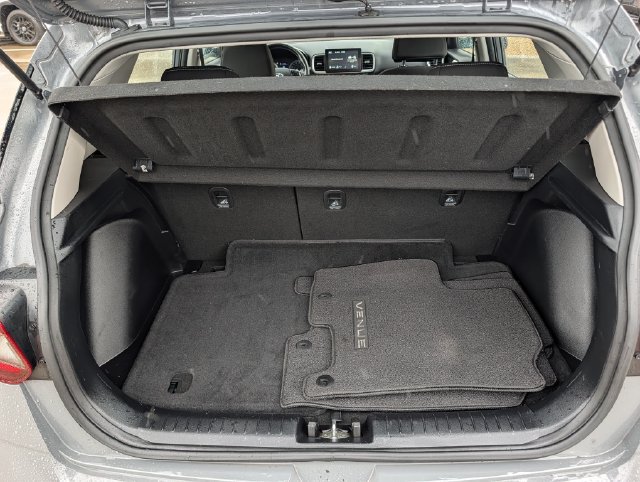 Used 2021 Hyundai Venue SEL FWD image 27