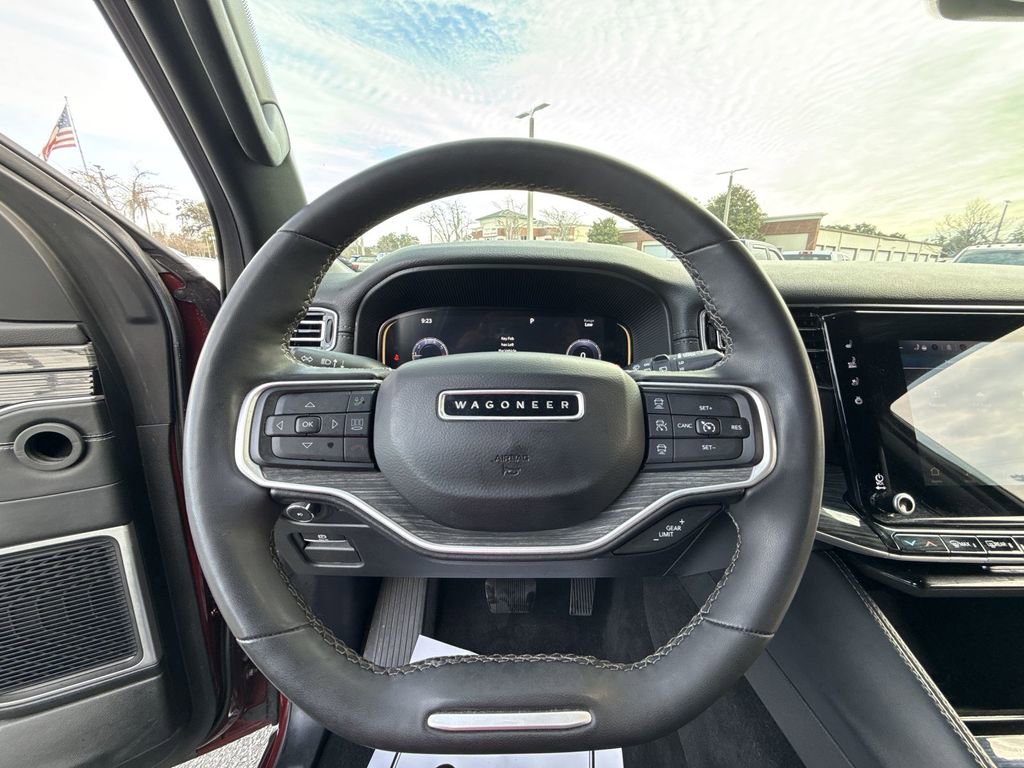Used 2022 Jeep Wagoneer Series III image 12