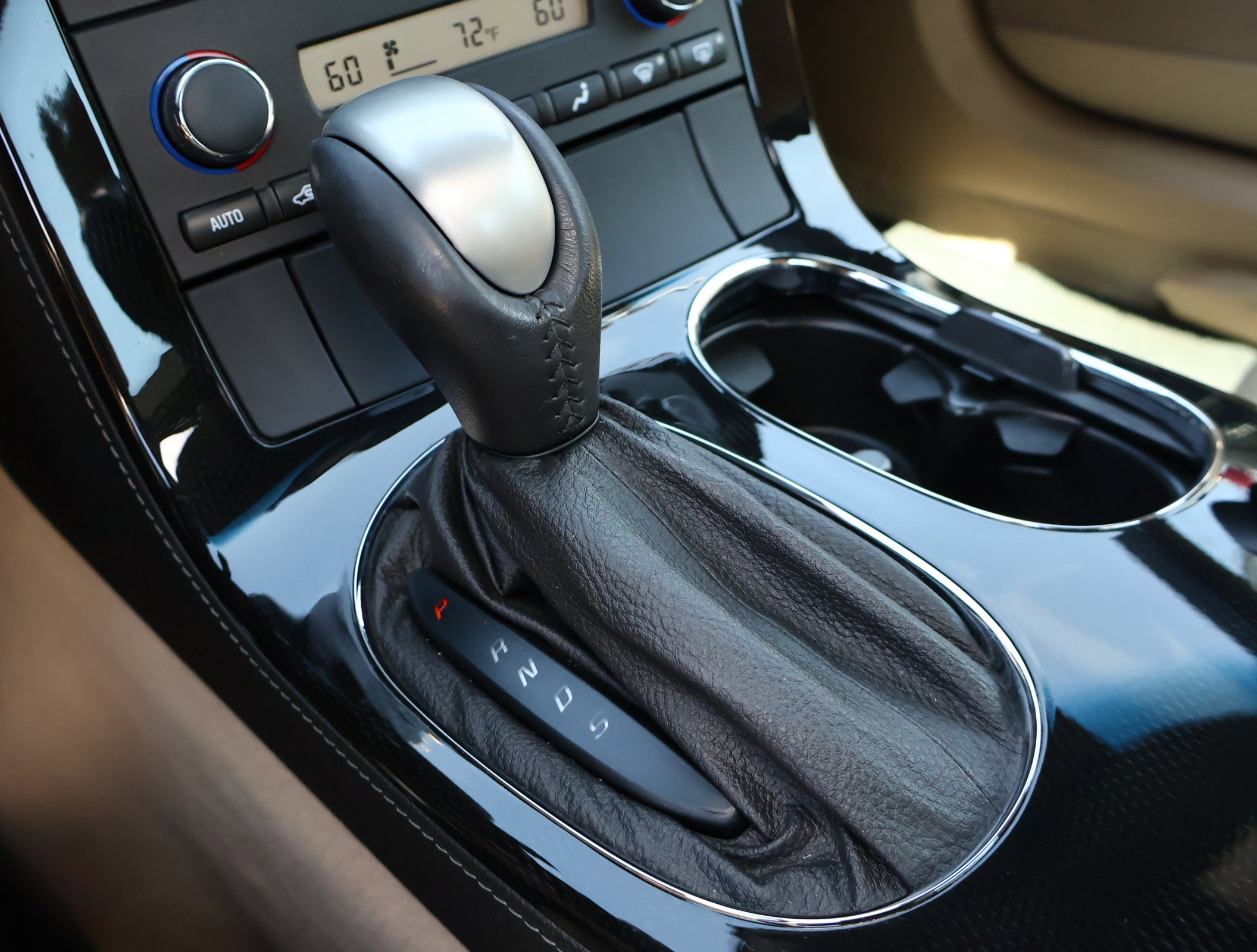 Used 2008 Chevrolet Corvette Coupe w/ Z51 Performance Package RWD image 15