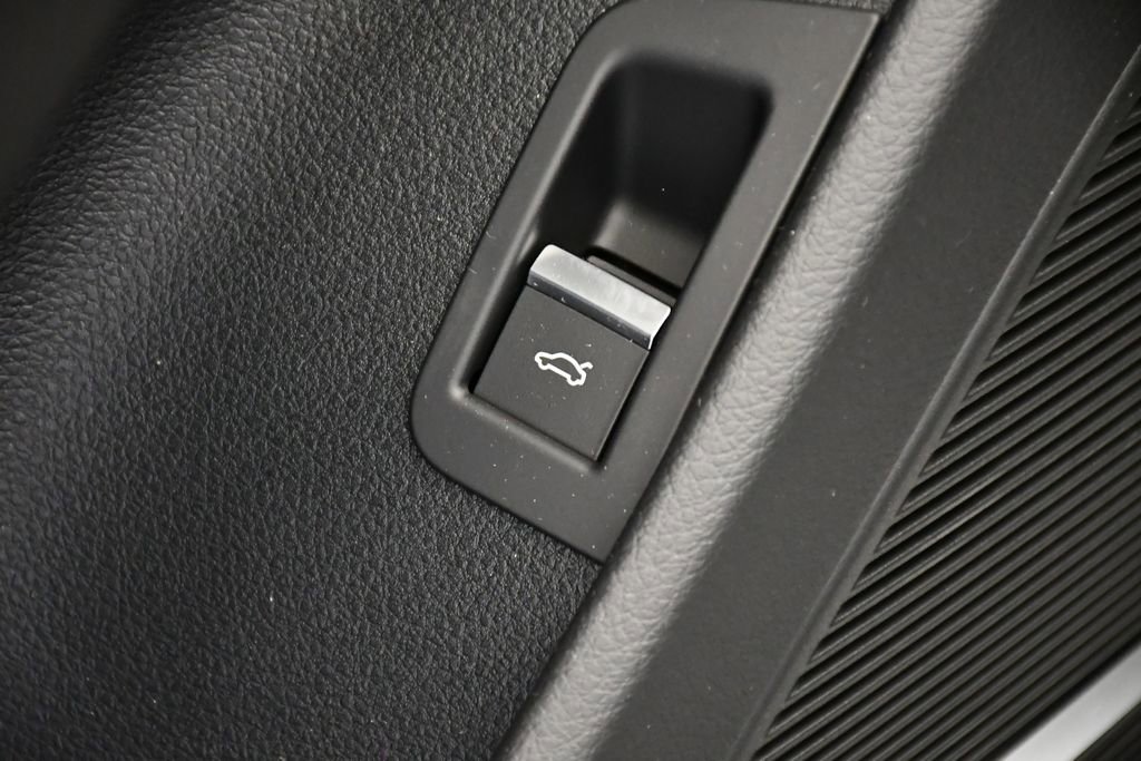 New 2026 Audi SQ8 Prestige image 33