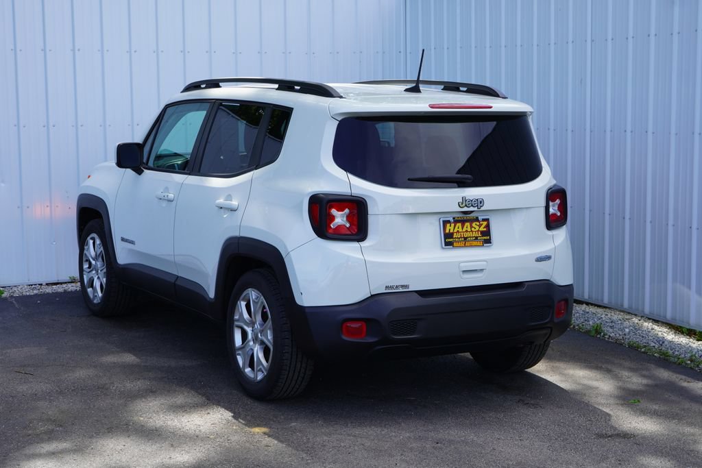 Used 2019 Jeep Renegade Latitude w/ Cold Weather Group FWD image 4