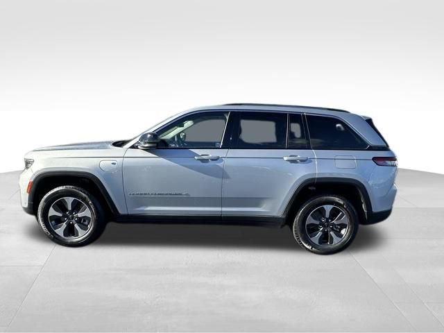 Used 2022 Jeep Grand Cherokee Limited 4xe w/ Luxury Tech Group II image 3