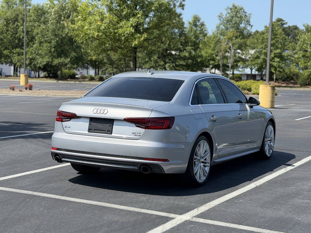 Used 2018 Audi A4 2.0T Ultra Premium Plus w/ Premium Plus Package FWD image 7