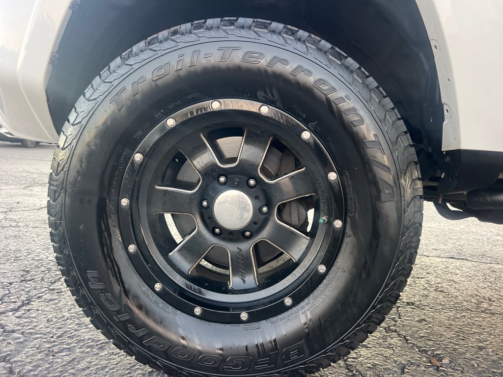 Used 2017 Toyota 4Runner SR5 Premium AWD/4WD image 36