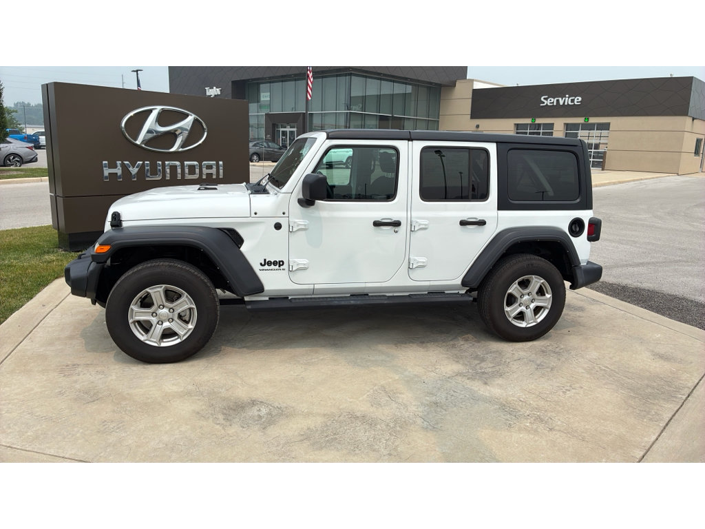 Used 2023 Jeep Wrangler Unlimited Sport AWD/4WD image 2