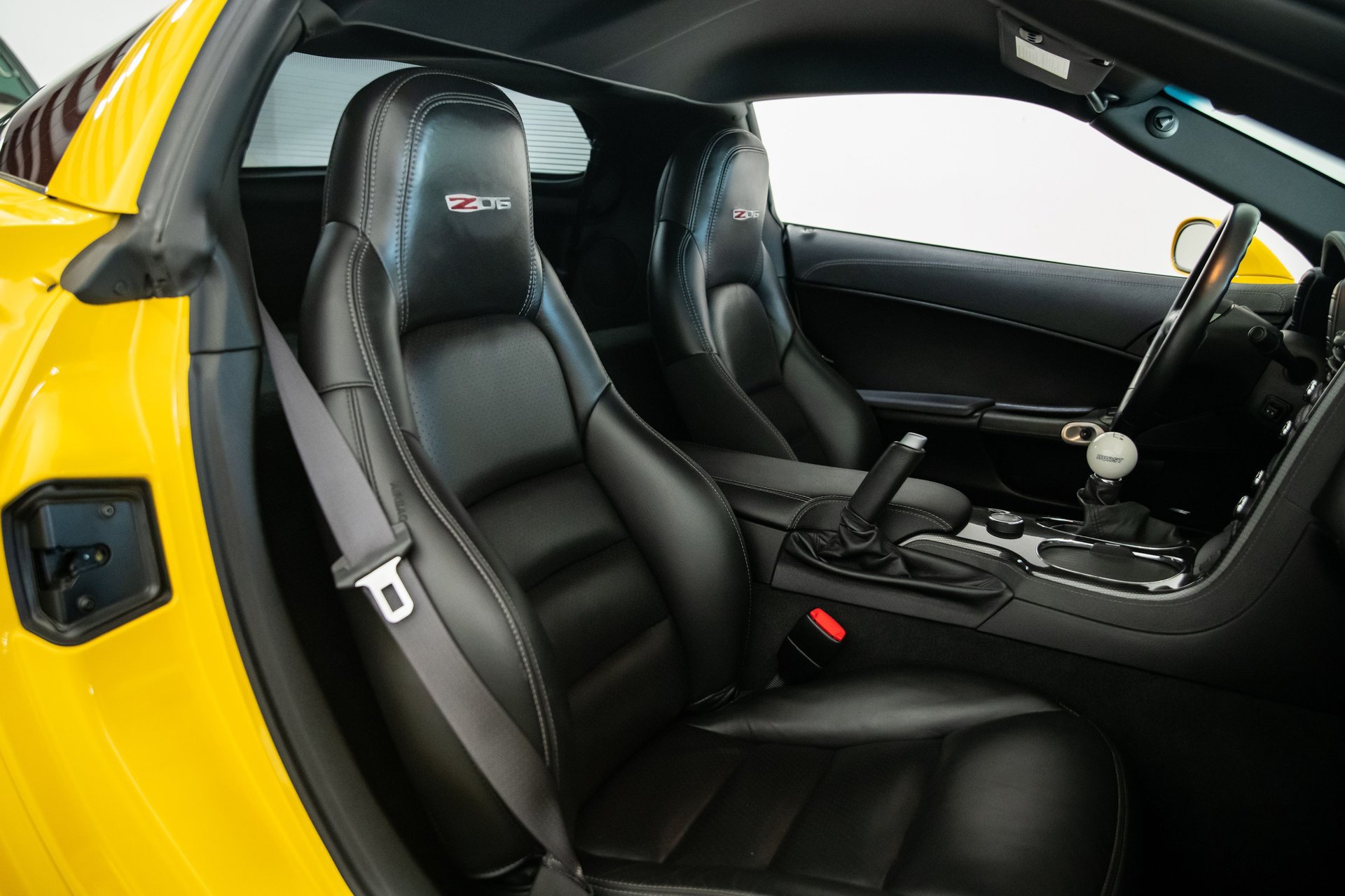 Used 2011 Chevrolet Corvette Z06 w/ Z07 Performance Package RWD image 13