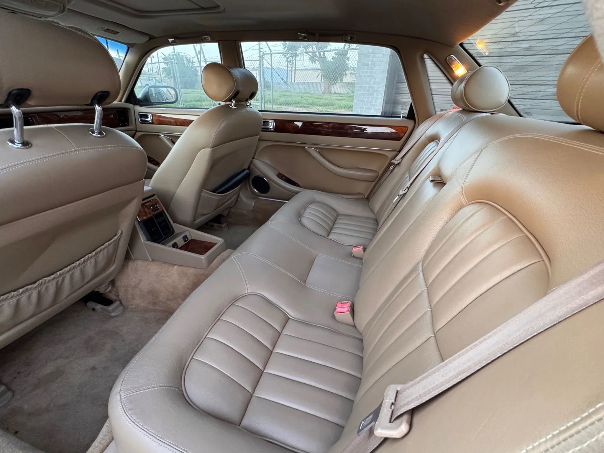 Used 1997 Jaguar XJ6 L image 15