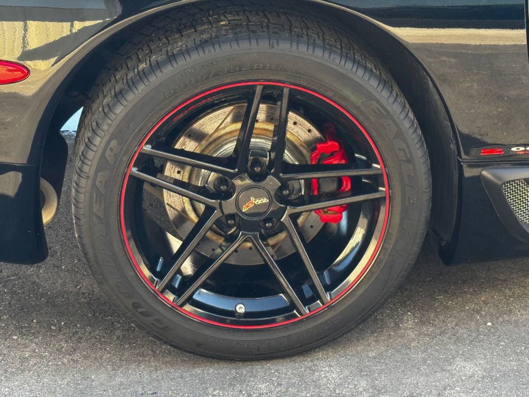 Used 2003 Chevrolet Corvette Convertible w/ Preferred Equipment Group1 image 41