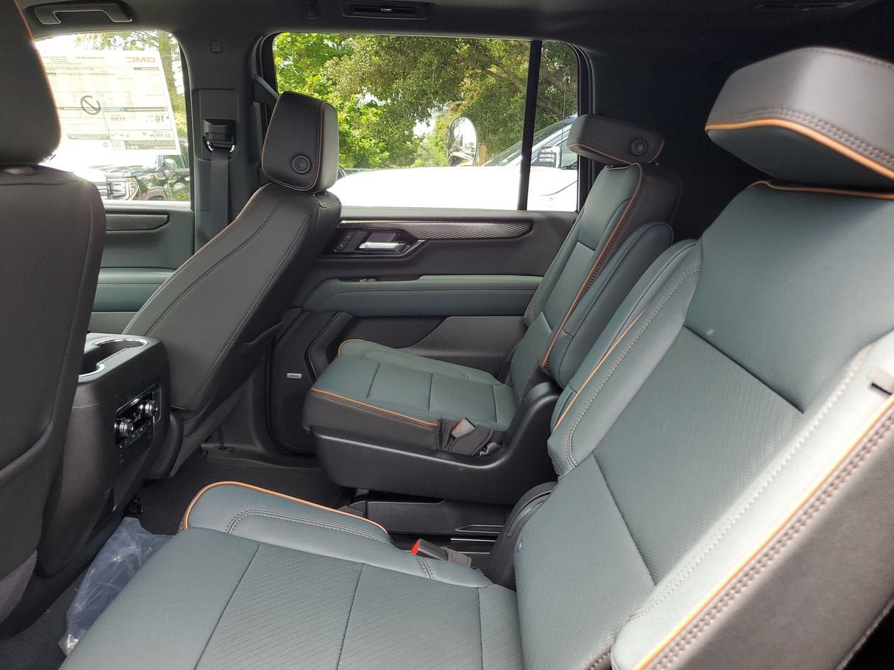 New 2026 GMC Yukon XL AT4 w/ AT4 Premium Package AWD/4WD image 11