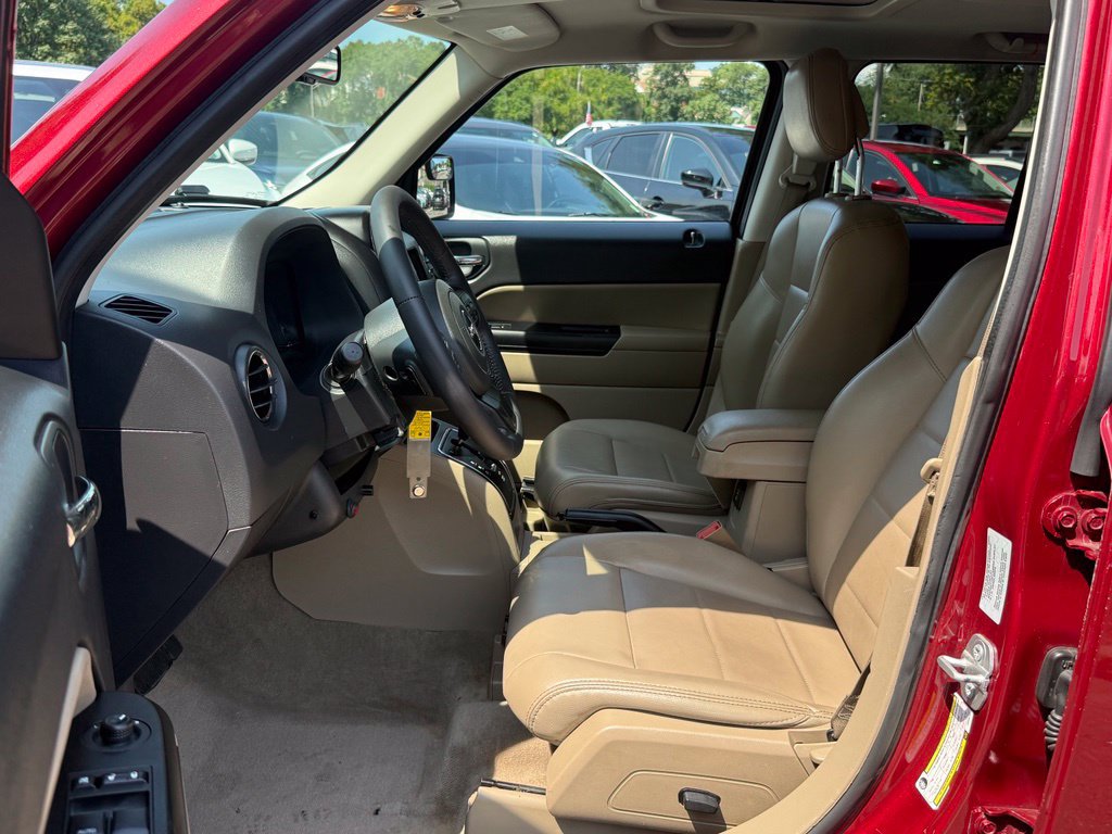 Used 2016 Jeep Patriot High Altitude AWD/4WD image 21