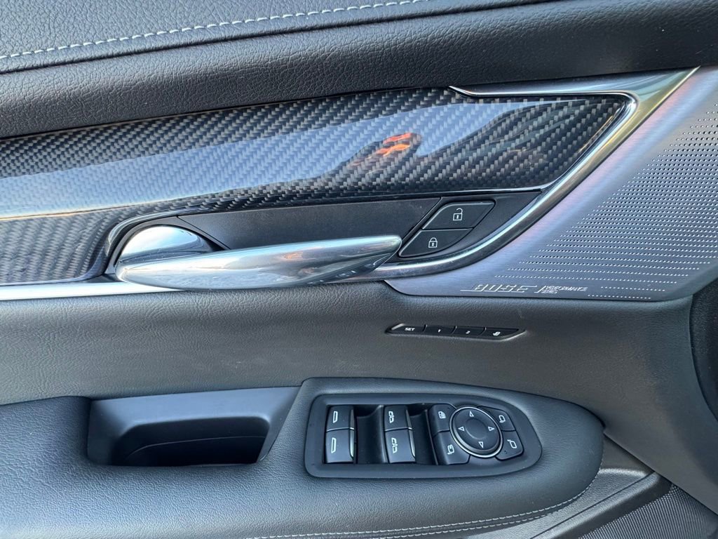 Used 2024 Cadillac XT6 Sport image 11