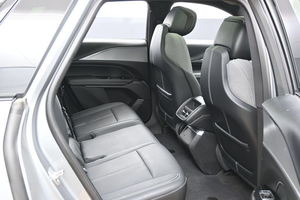 Used 2024 Cadillac Lyriq Tech RWD image 14