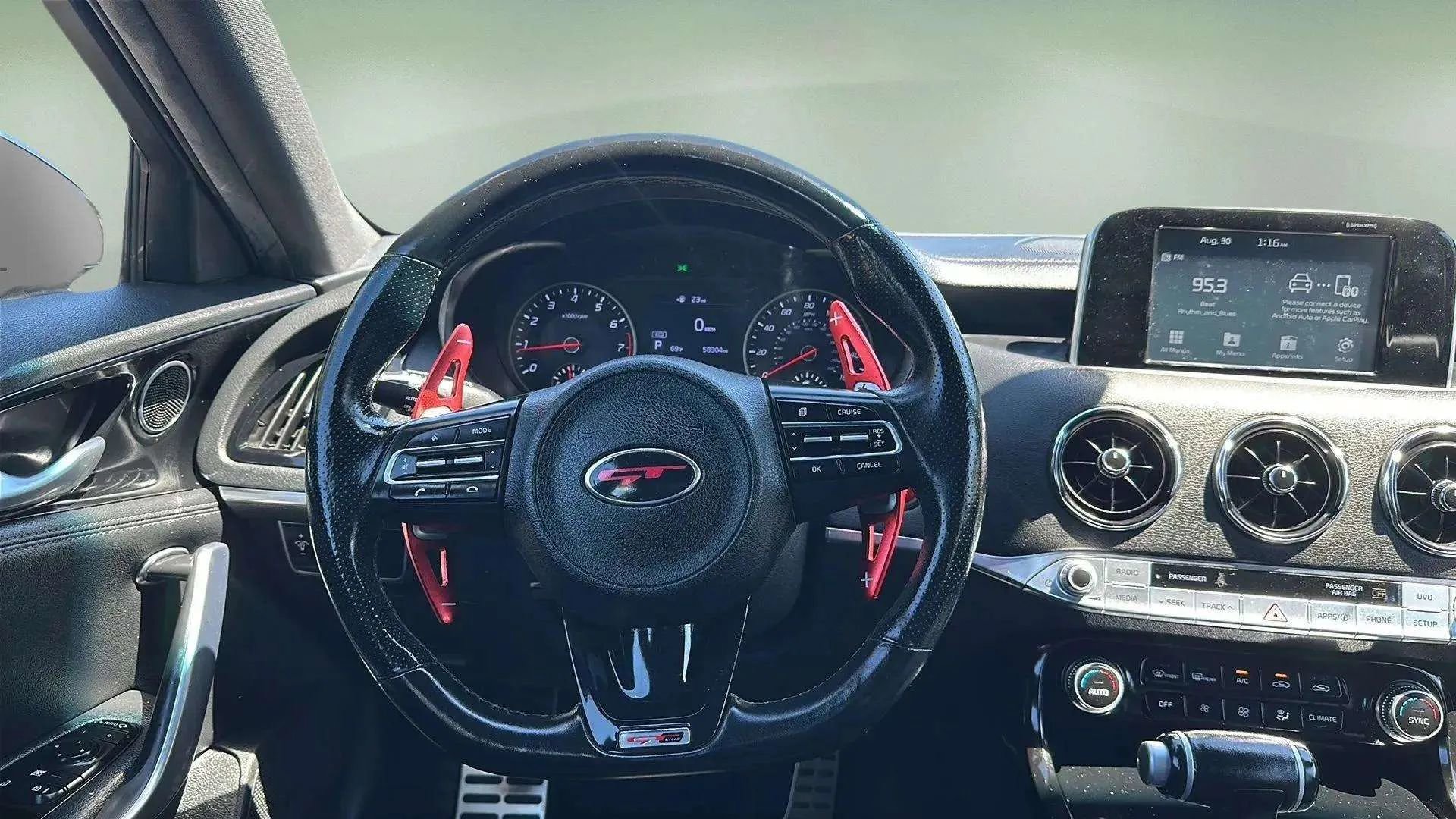 Used 2020 Kia Stinger GT-Line image 30