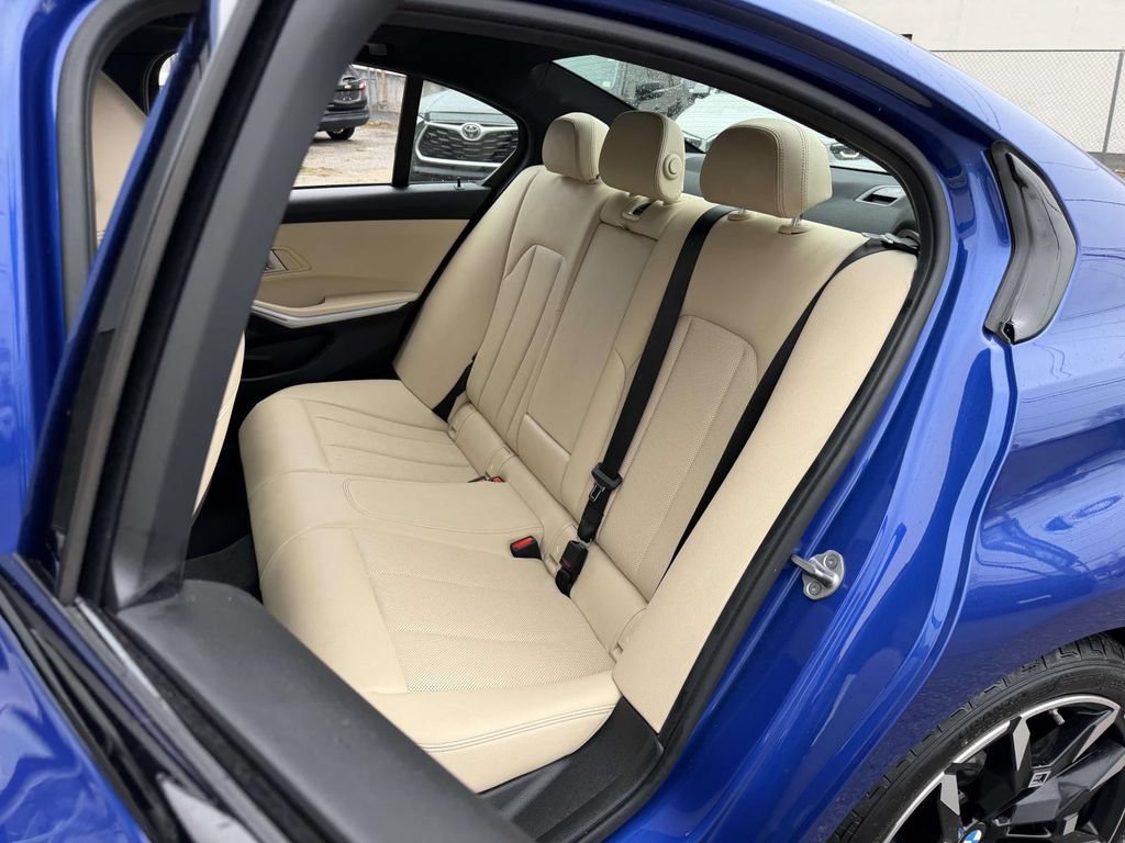 Used 2025 BMW 330i xDrive Sedan AWD/4WD image 27
