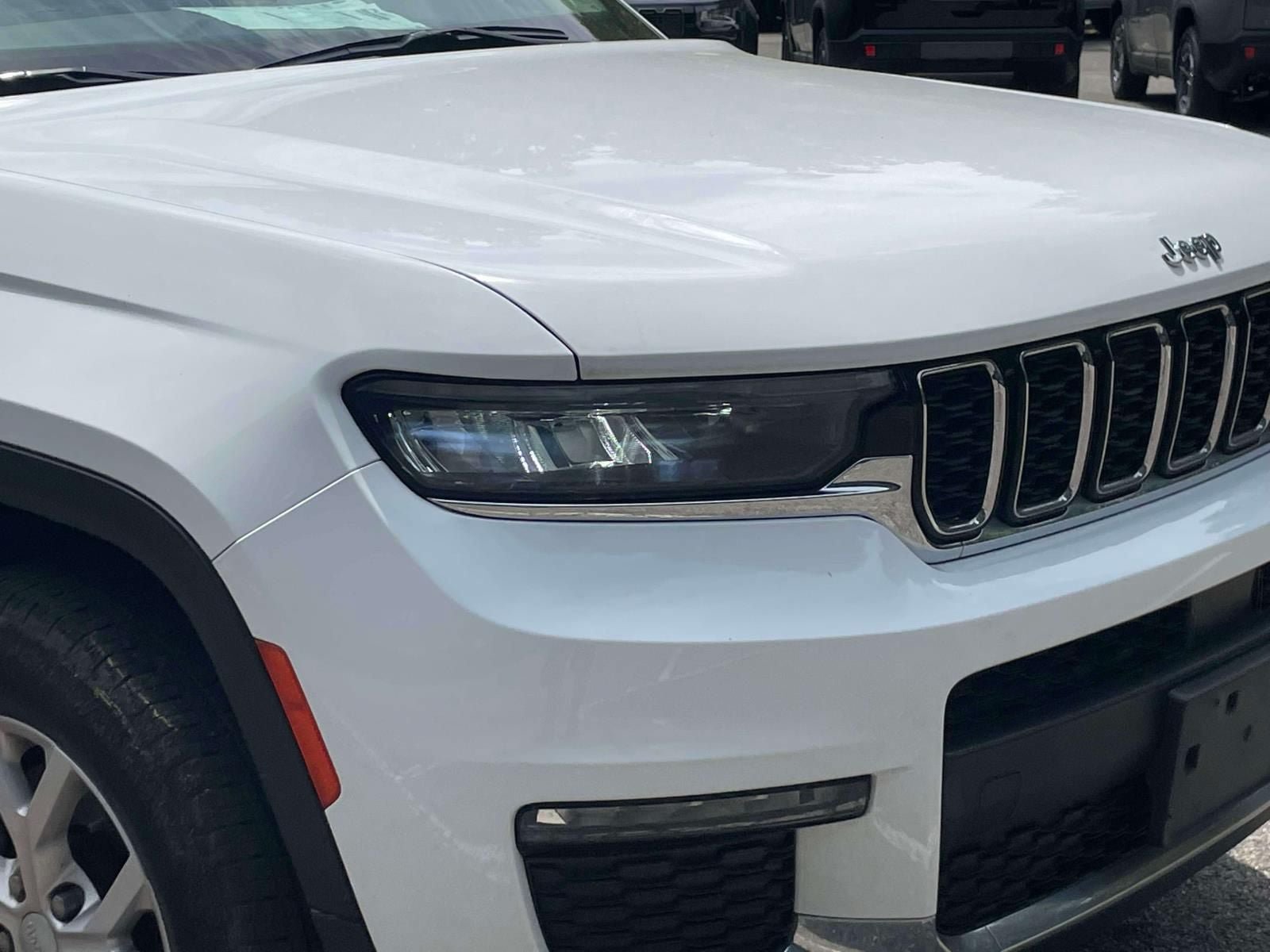 Used 2022 Jeep Grand Cherokee L Limited AWD/4WD image 9