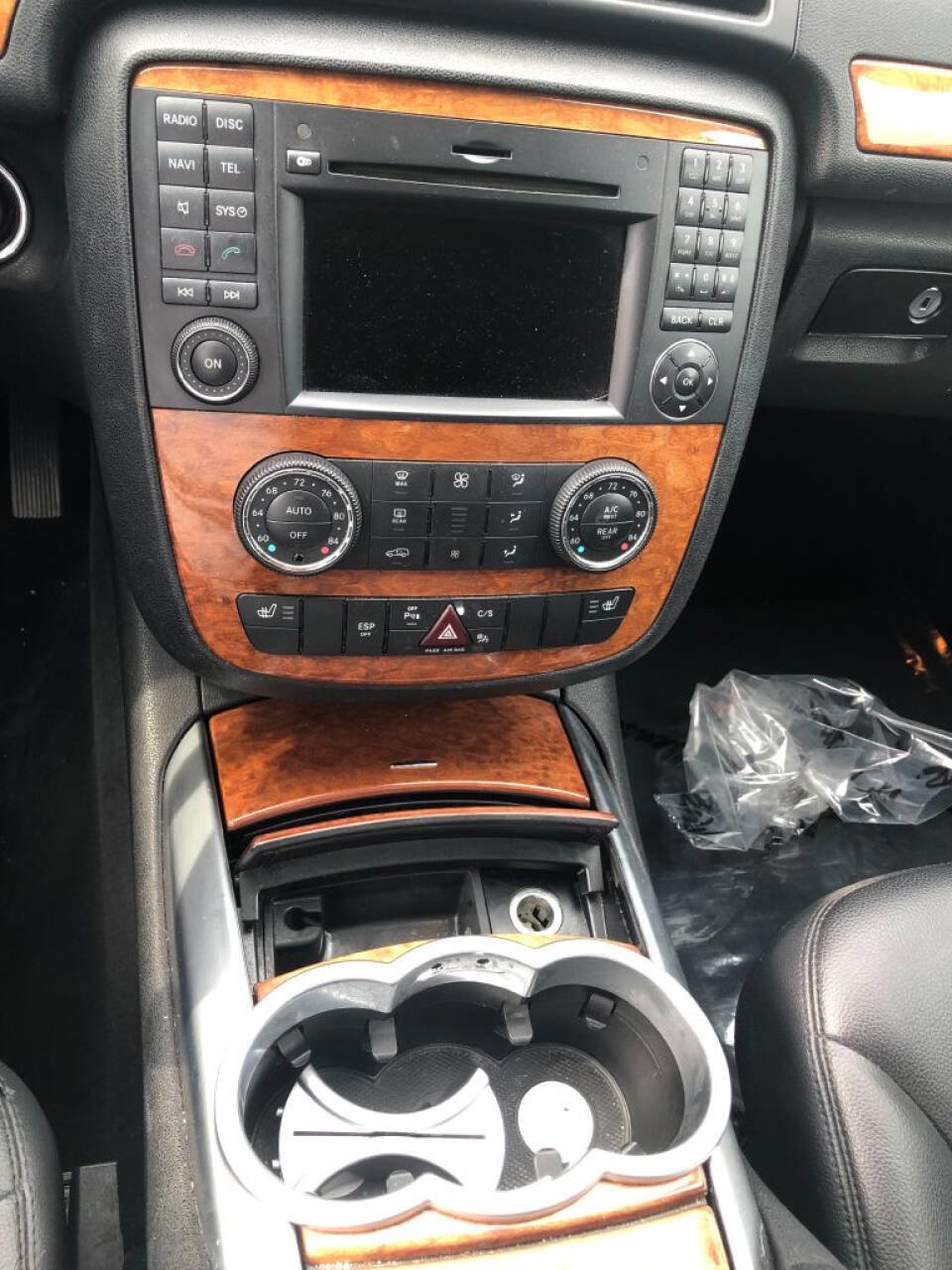 Used 2009 Mercedes-Benz R 350 4MATIC w/ Premium 1 Pkg image 5